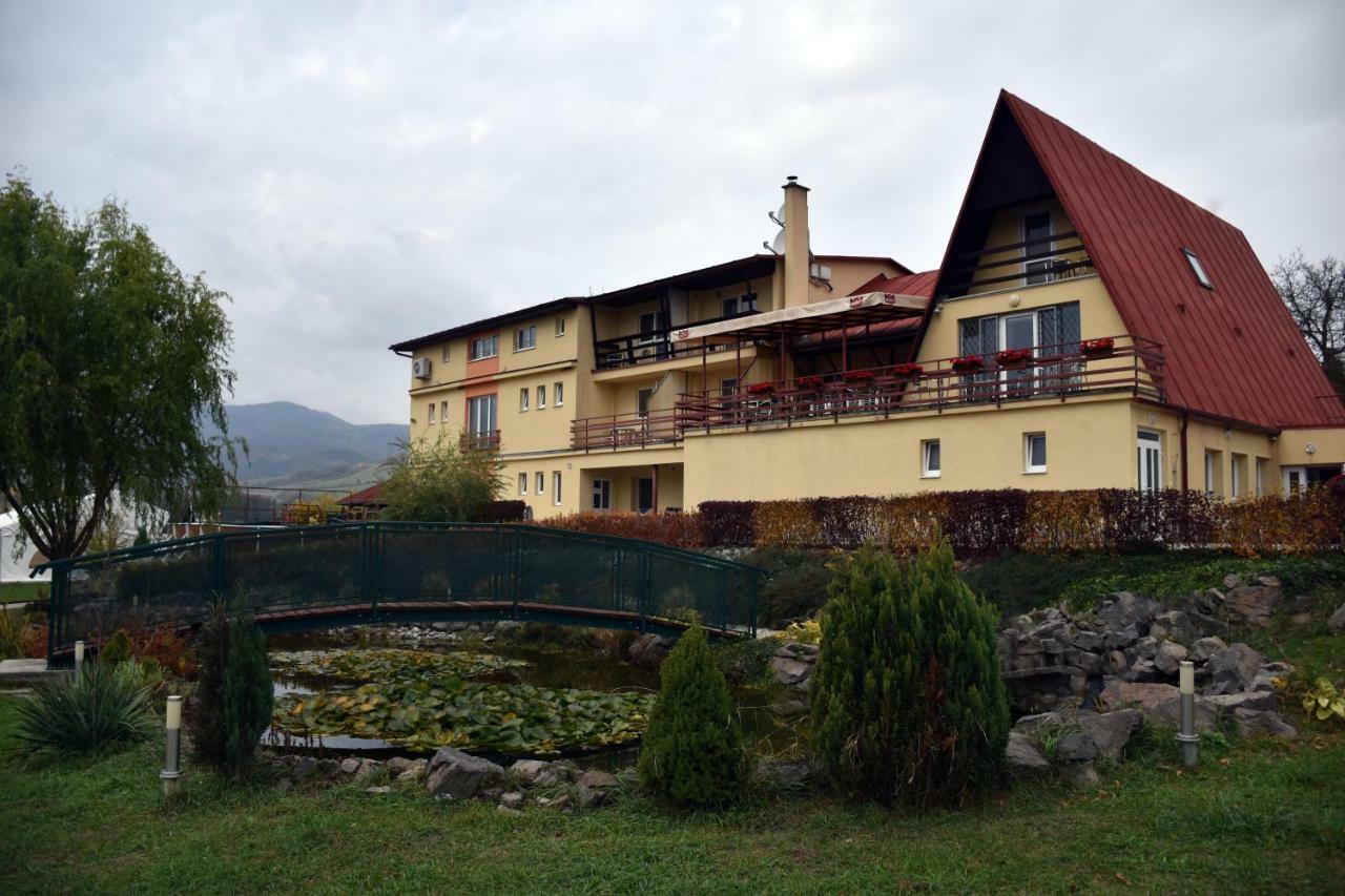 Penzion Koruna Nitrianske Rudno Exterior photo
